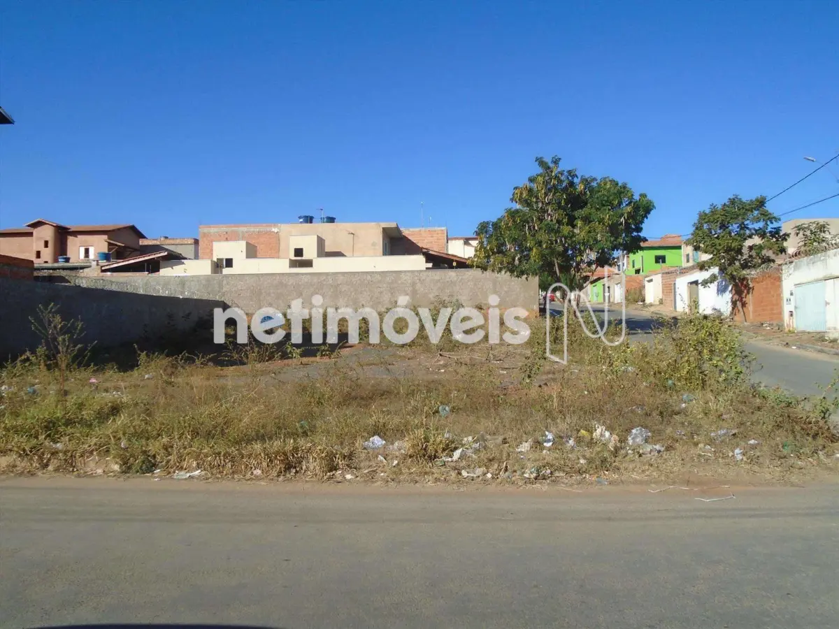 Lote para Venda com área de 600 m² no bairro Maracanã