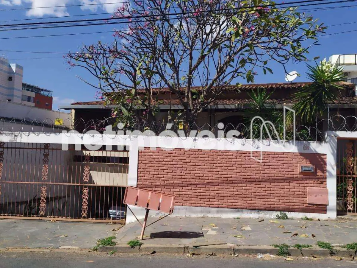 Casa para Venda com 4 quartos no bairro Cidade Santa Maria