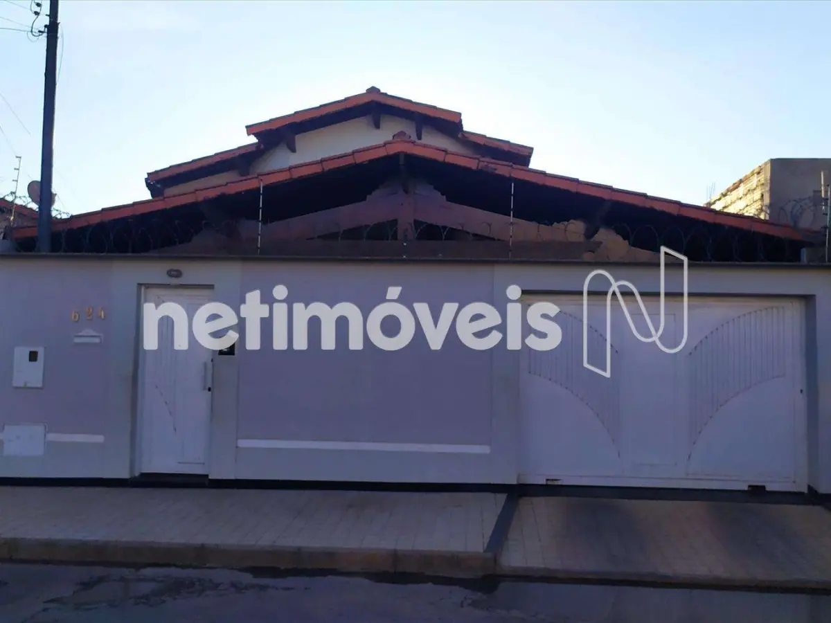 Casa para Venda com 4 quartos no bairro Morada do Sol