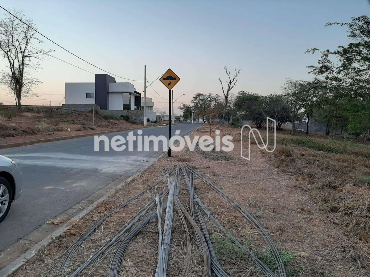 Lote para Venda com área de 415 m² no bairro Planalto