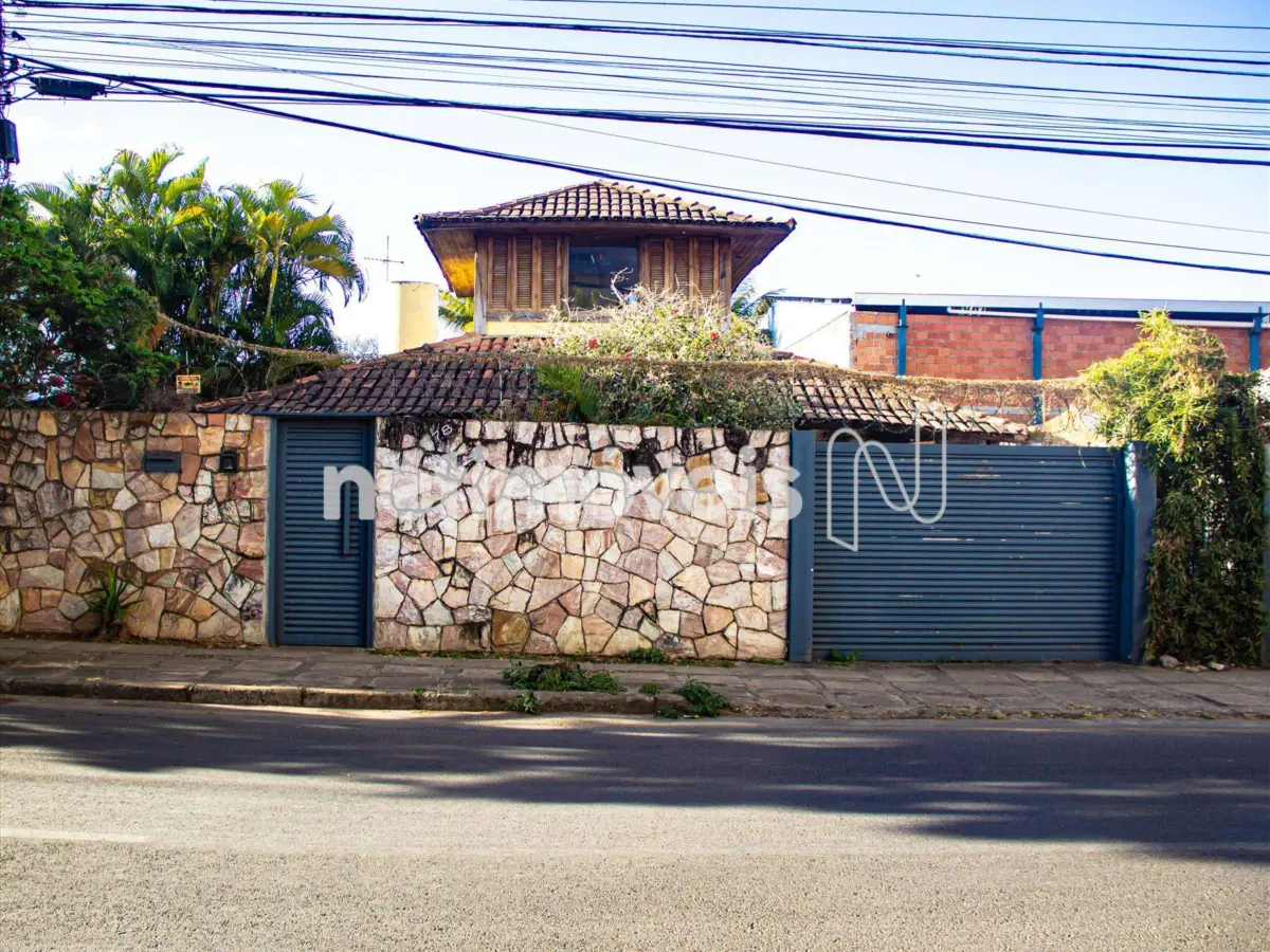 Casa para Venda com 3 quartos no bairro Melo