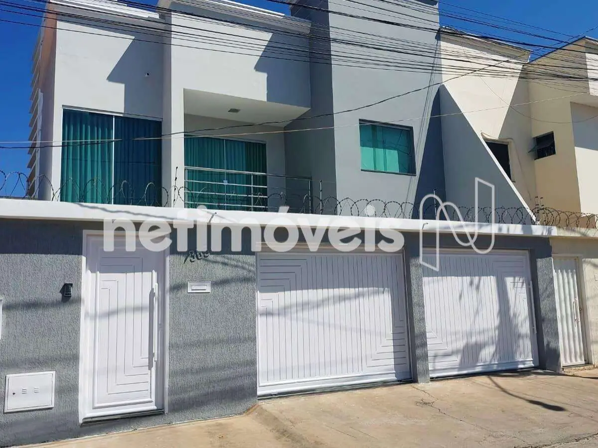 932992_17 Casa para Venda com 3 quartos no bairro Melo