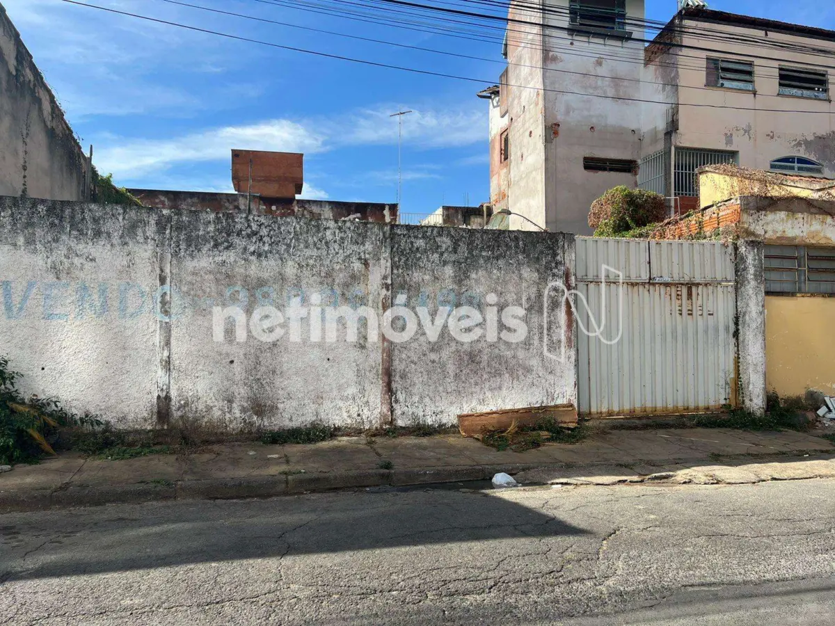 984969_0 Lote para Venda com área de 178.5 m² no bairro Centro
