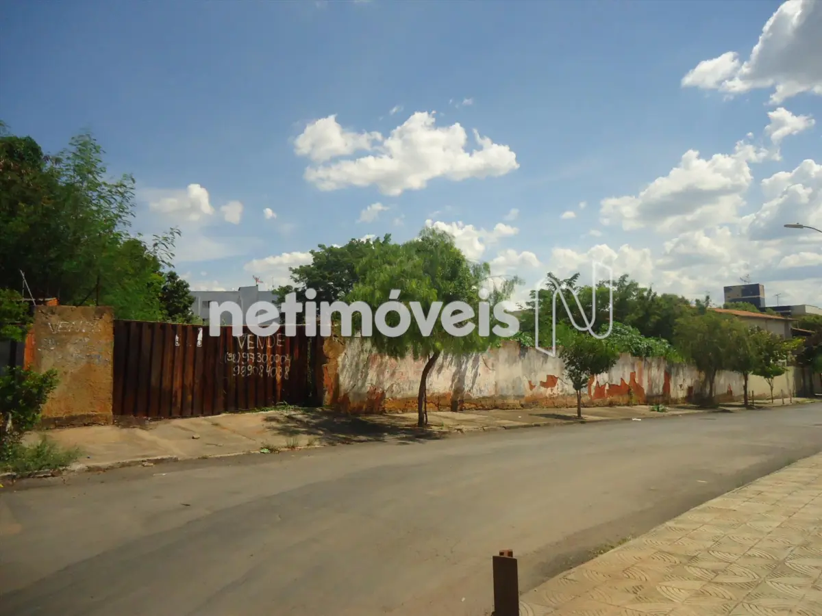 736806_0 Lote para Venda com área de 2101 m² no bairro São José