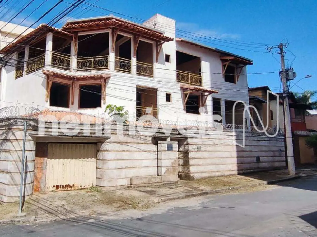 Casa para Venda com 4 quartos no bairro Cidade Santa Maria