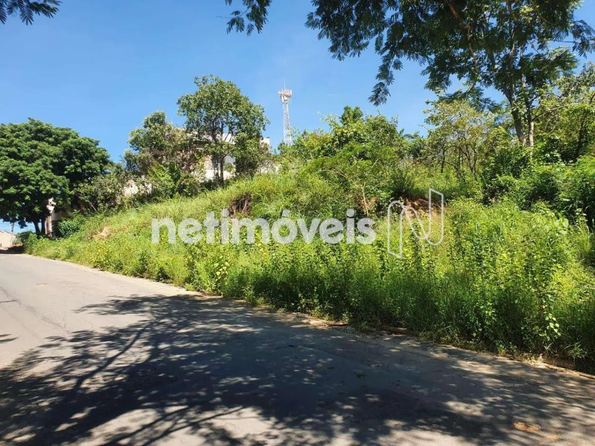 Lote para Venda com área de 680 m² no bairro Ibituruna