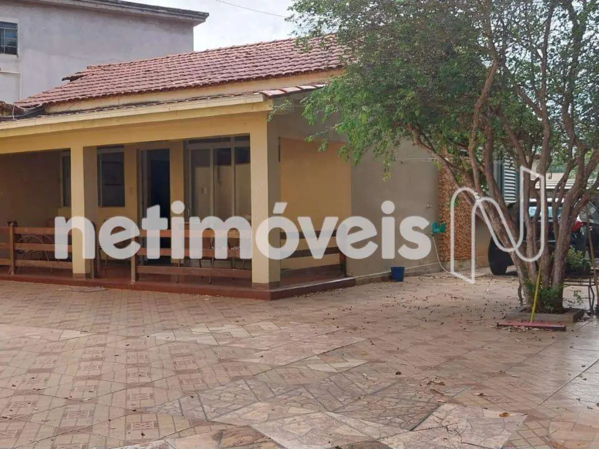 Casa para Venda com 3 quartos no bairro Melo