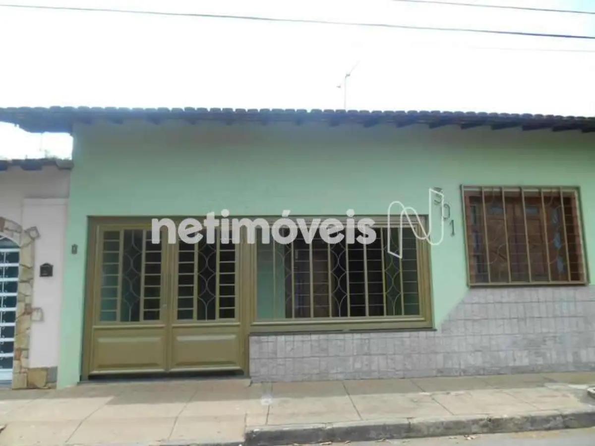 Casa para Venda com 3 quartos no bairro Cidade Santa Maria