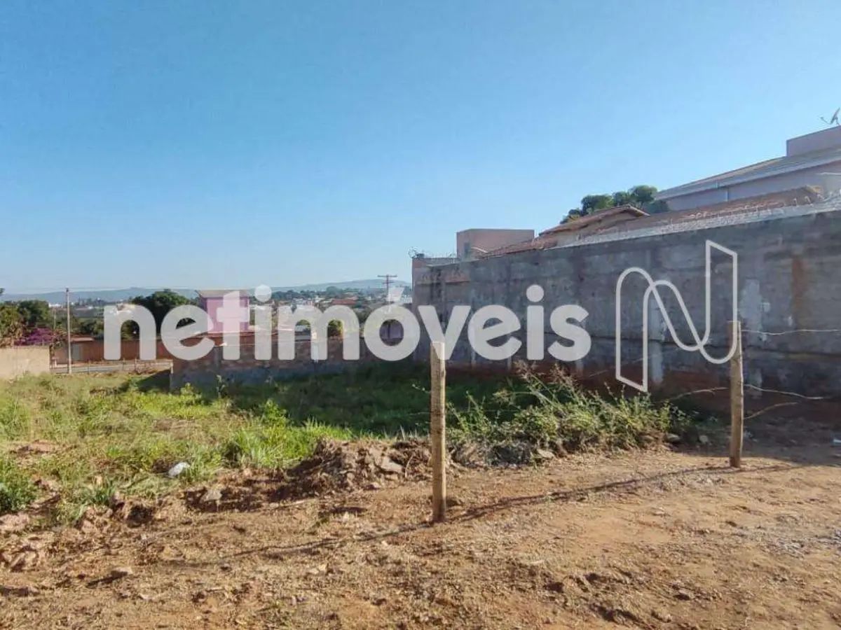 Lote para Venda com área de 540 m² no bairro Interlagos