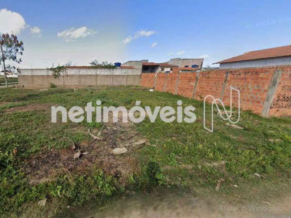 1047692_0 Lote para Venda com área de 353 m² no bairro Canelas