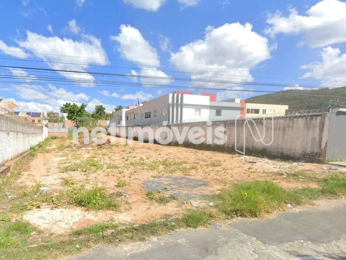 1039823_0 Lote para Venda com área de 1029.86 m² no bairro Ibituruna