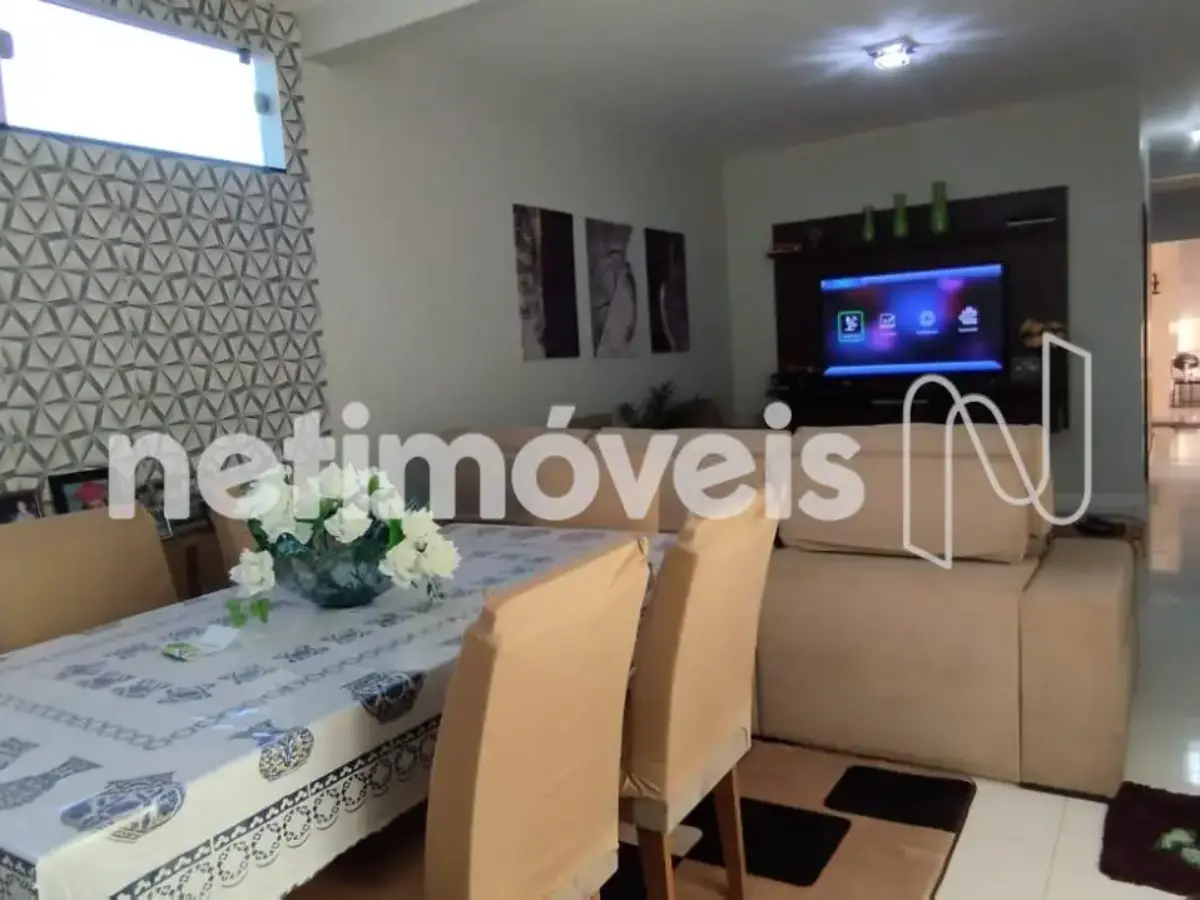 Casa para Venda com 6 quartos no bairro Vila Exposição