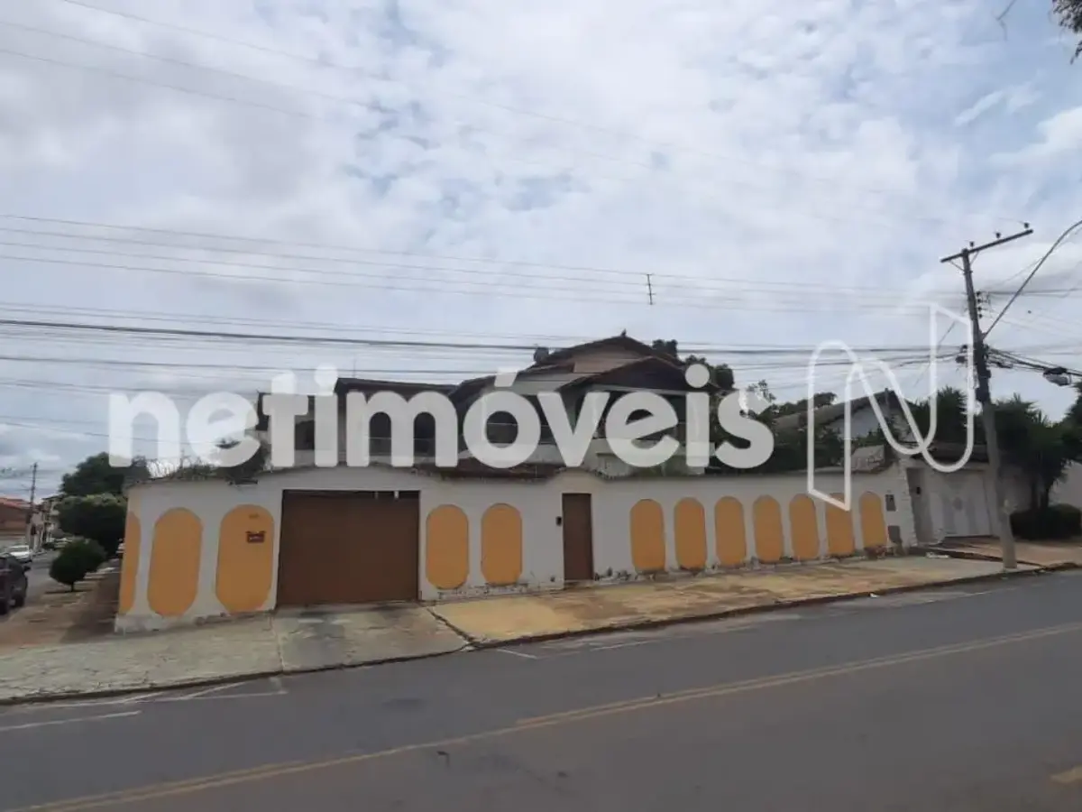 Casa para Venda com 5 quartos no bairro Funcionários