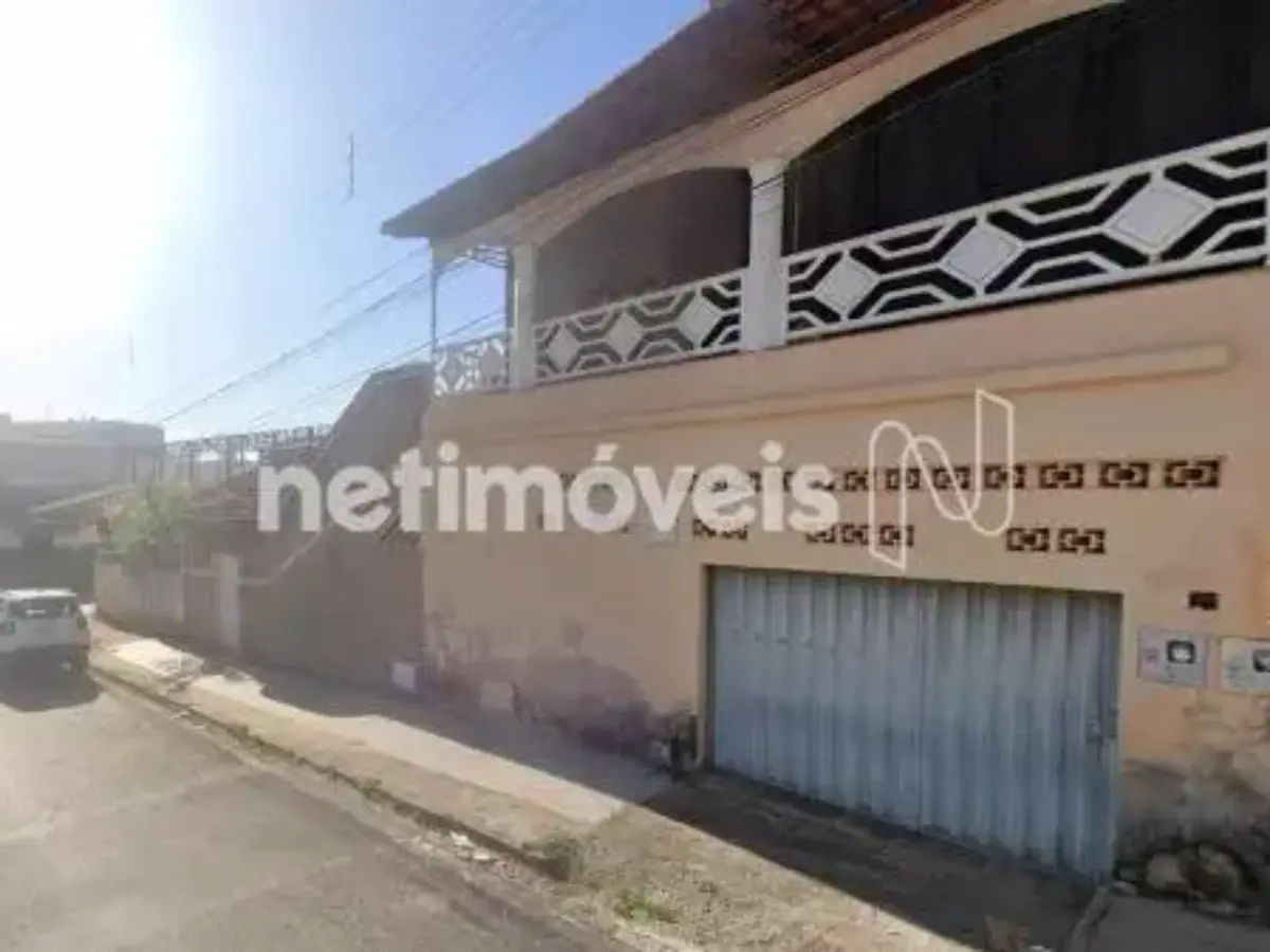 Casa para Venda com 8 quartos no bairro Vila Guilhermina