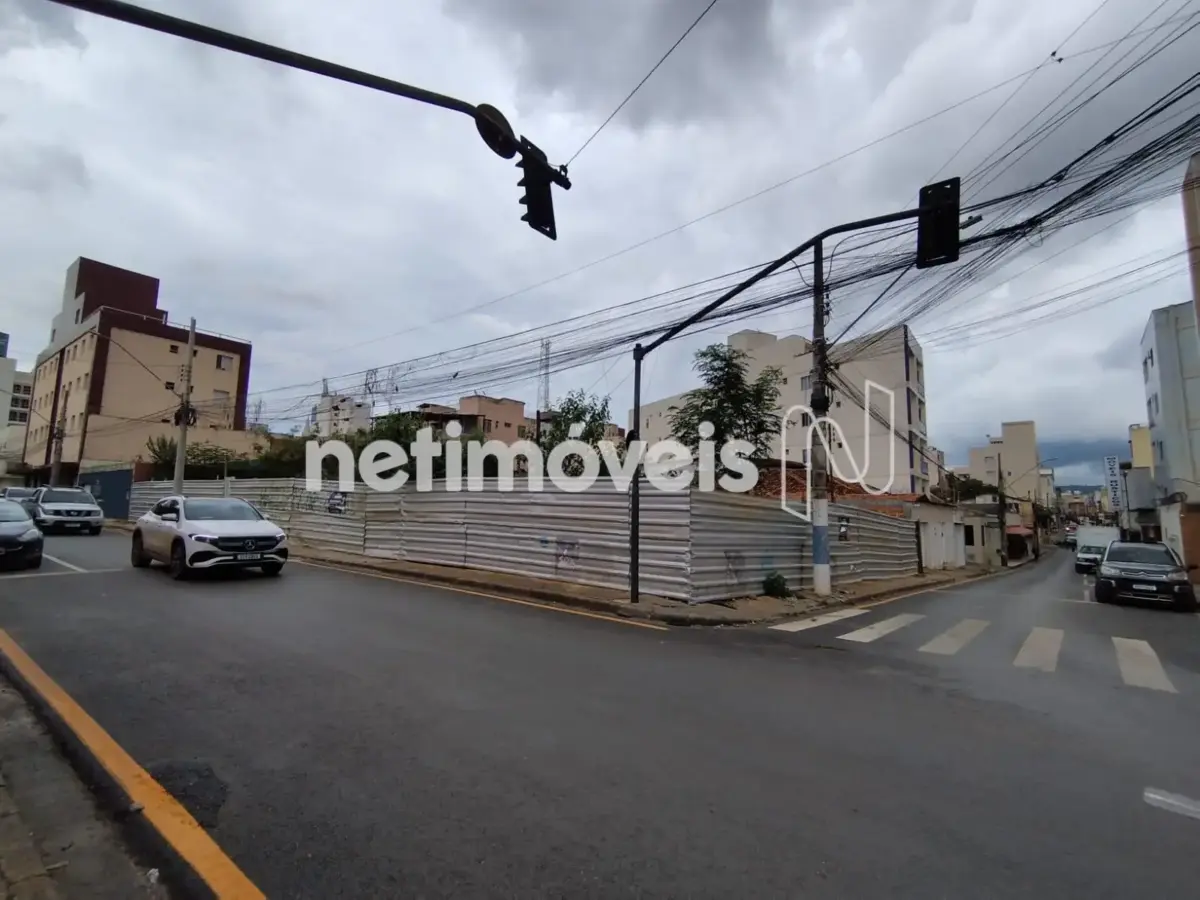 1072120_0 Lote para Venda com área de 838.5 m² no bairro Centro