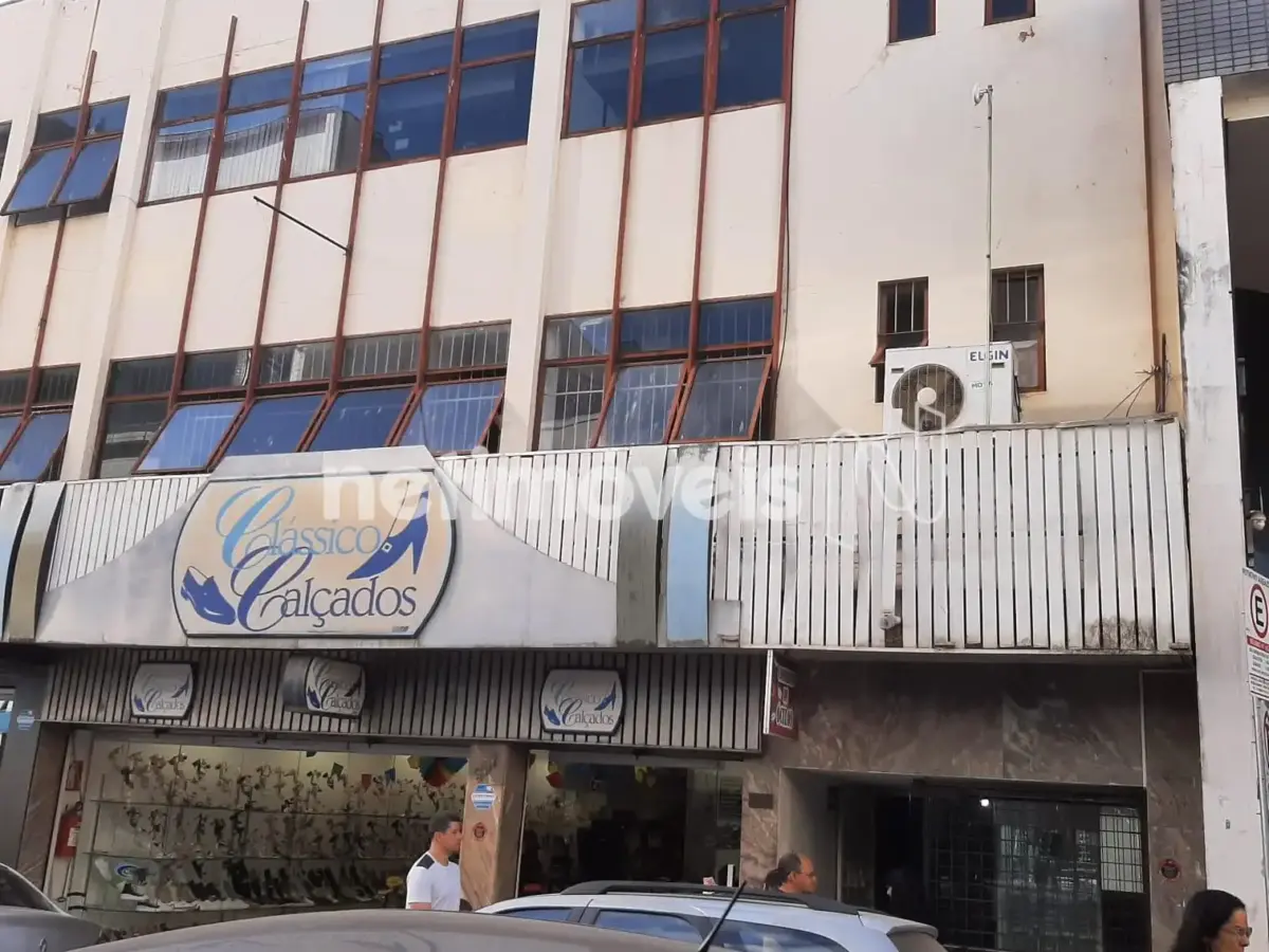 Sala para Venda de área principal de 66.31 m² no bairro Centro