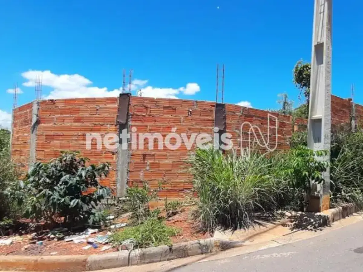 Lote para Venda com área de 218.51 m² no bairro Loteamento Novo Primavera
