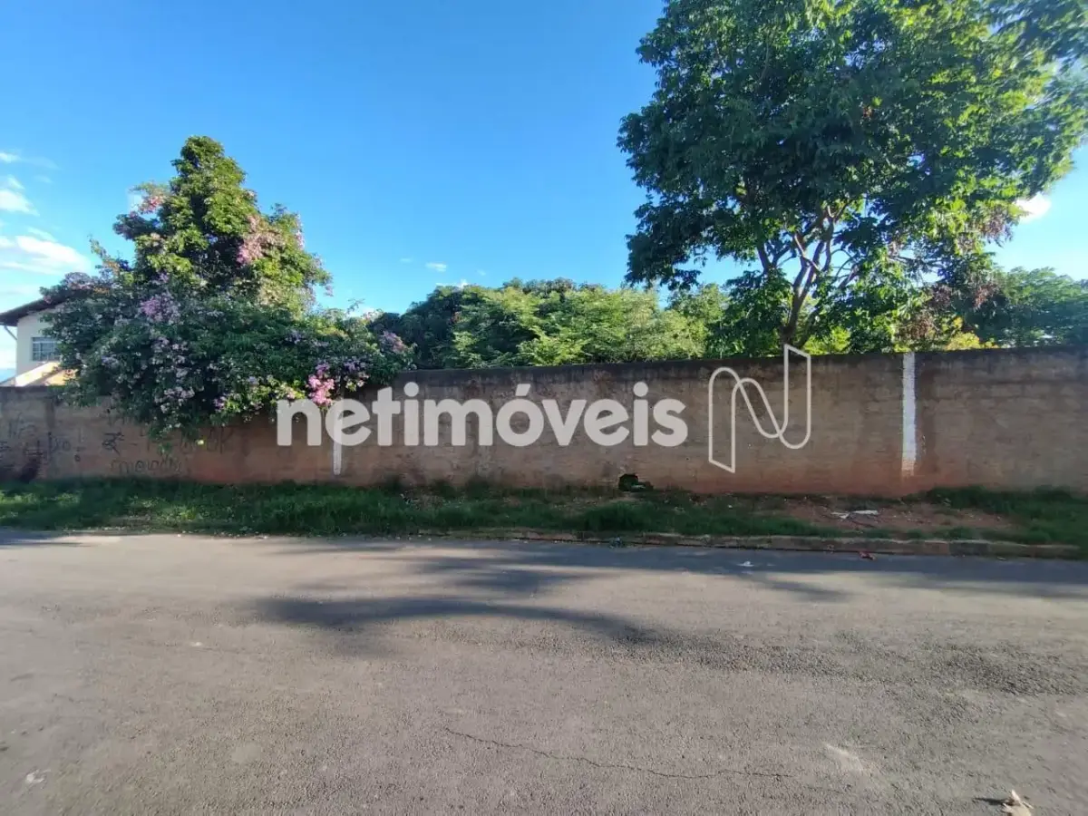 Lote para Venda com área de 240 m² no bairro Vila Ipiranga