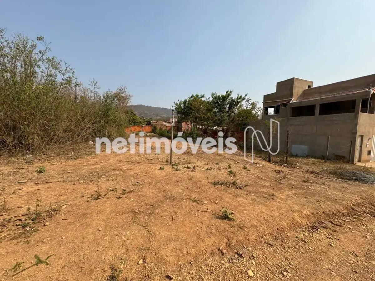 Lote para Venda com área de 240 m² no bairro Inconfidentes