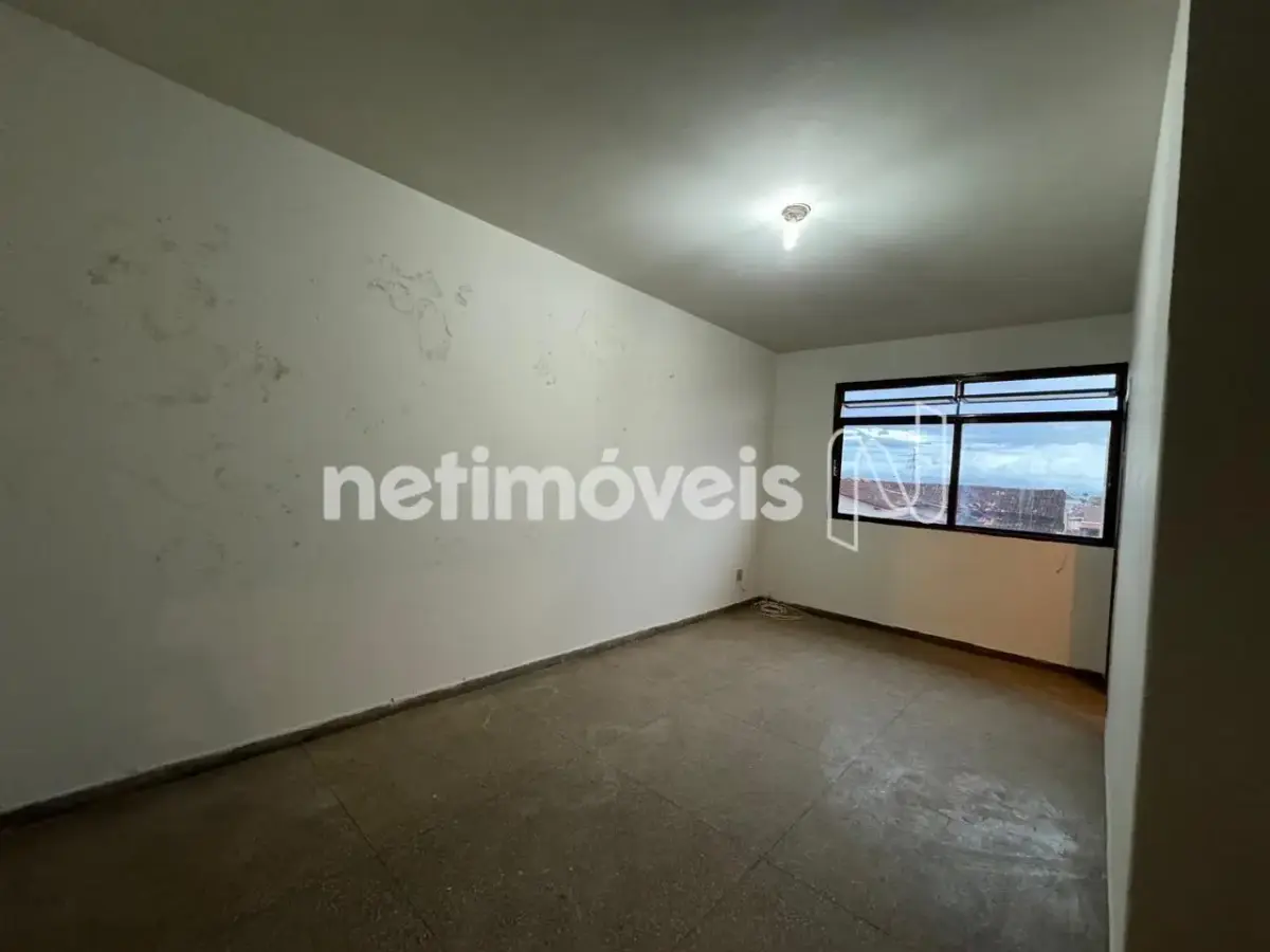 Apartamento para Venda com 2 quartos no bairro Monte Carmelo