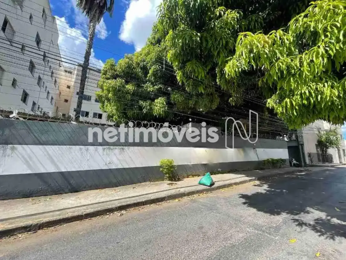 Ponto Comercial para Venda de área principal de 643 m² no bairro Cidade Santa Maria