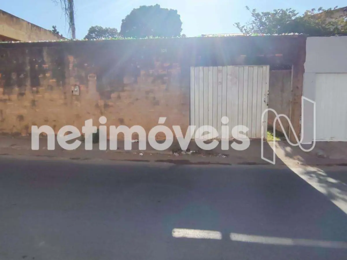 1044343_0 Lote para Venda com área de 300 m² no bairro Vila Luiza