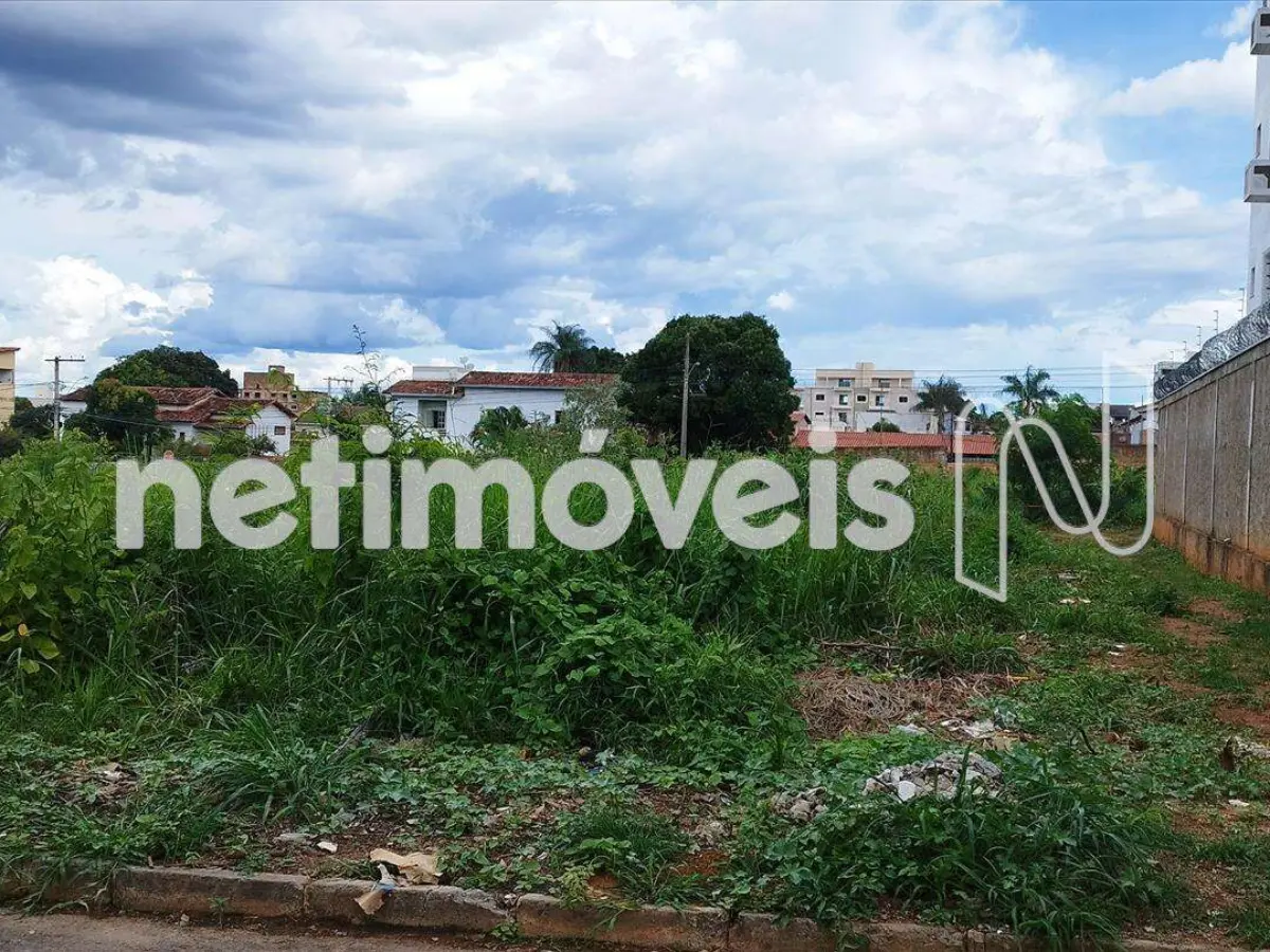 Lote para Venda com área de 407.02 m² no bairro Augusta Mota