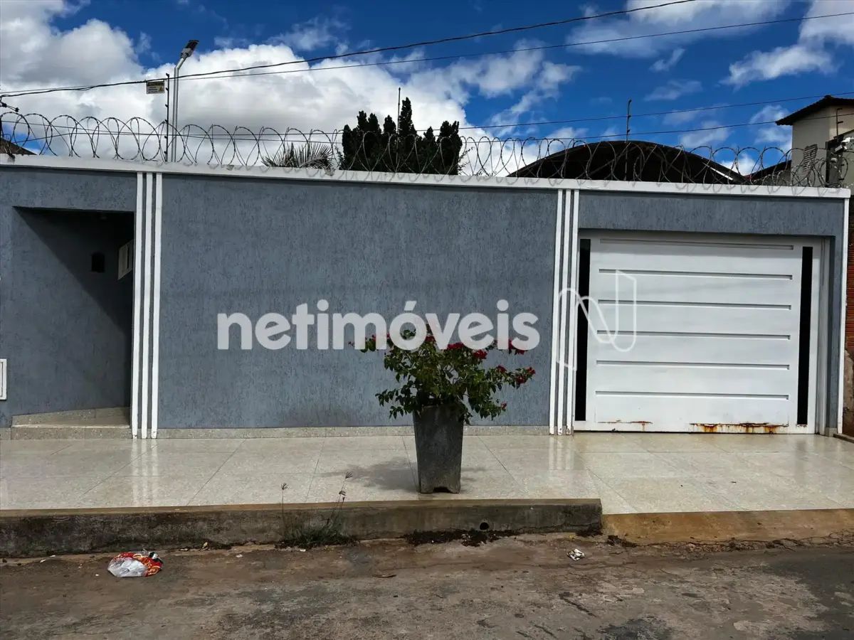 Casa para Venda com 3 quartos no bairro Veneza Parque
