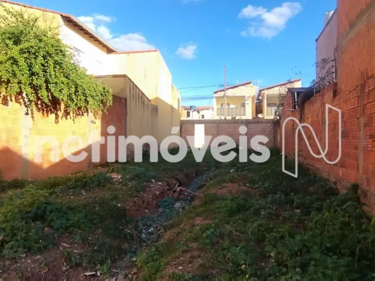 Lote para Venda com área de 200 m² no bairro Santa Lúcia