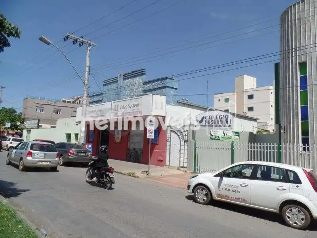 Lote para Venda com área de 476.84 m² no bairro Centro