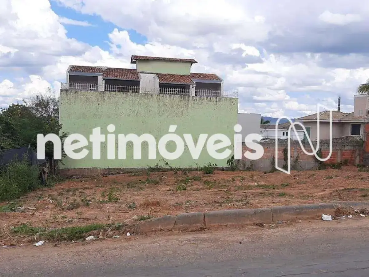 Lote para Venda com área de 450 m² no bairro Ibituruna