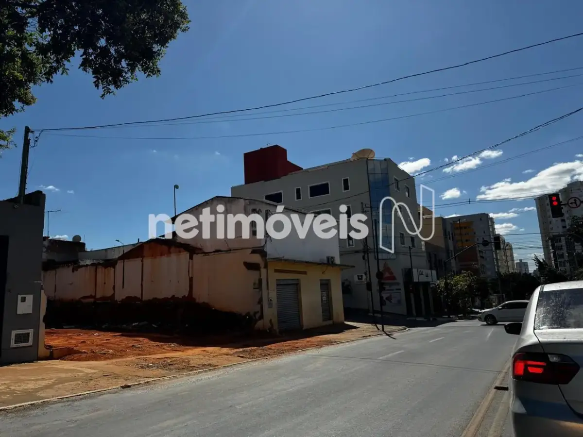 Lote para Venda com área de 194 m² no bairro Cândida Câmara