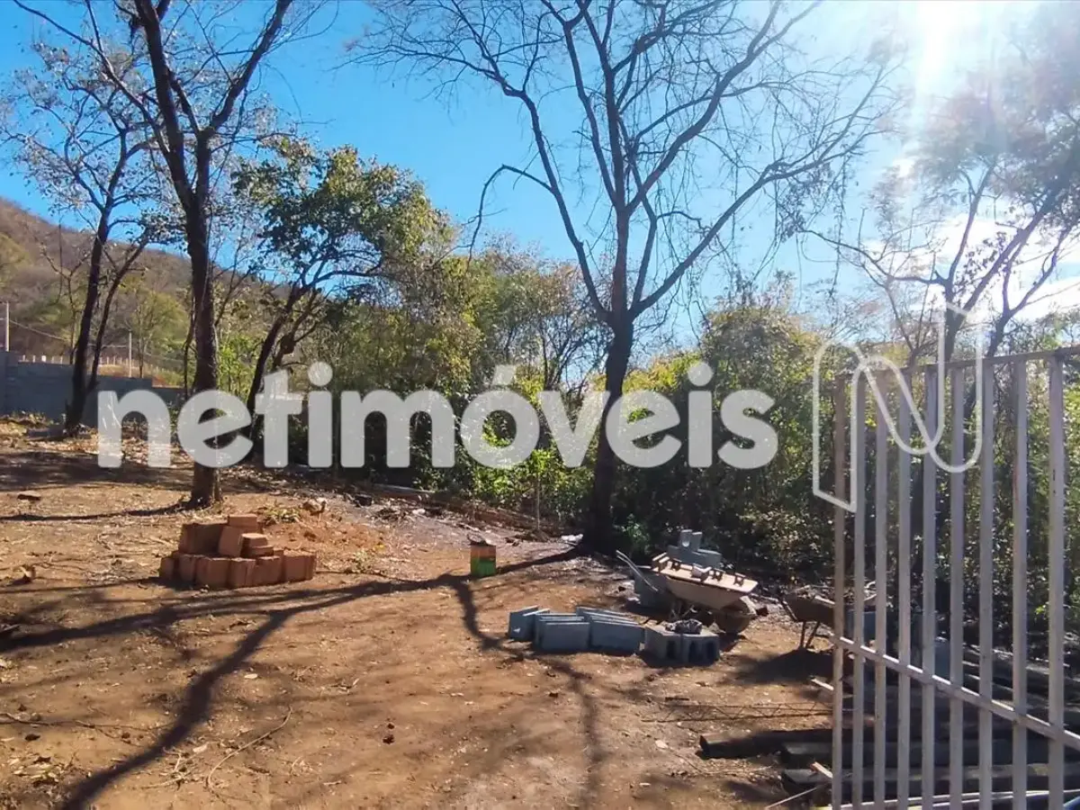 Lote para Venda com área de 973.33 m² no bairro Ibituruna