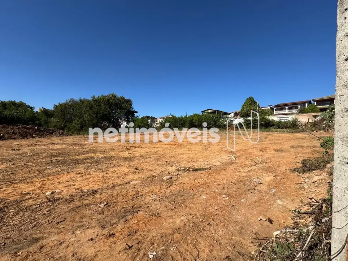 Lote para Venda com área de 360 m² no bairro Vila Regina