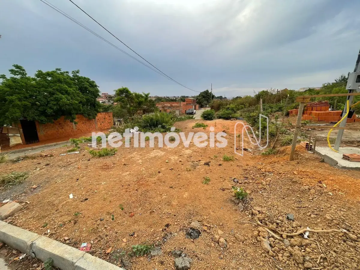 1062415_0 Lote para Venda com área de 360 m² no bairro Santa Rafaela
