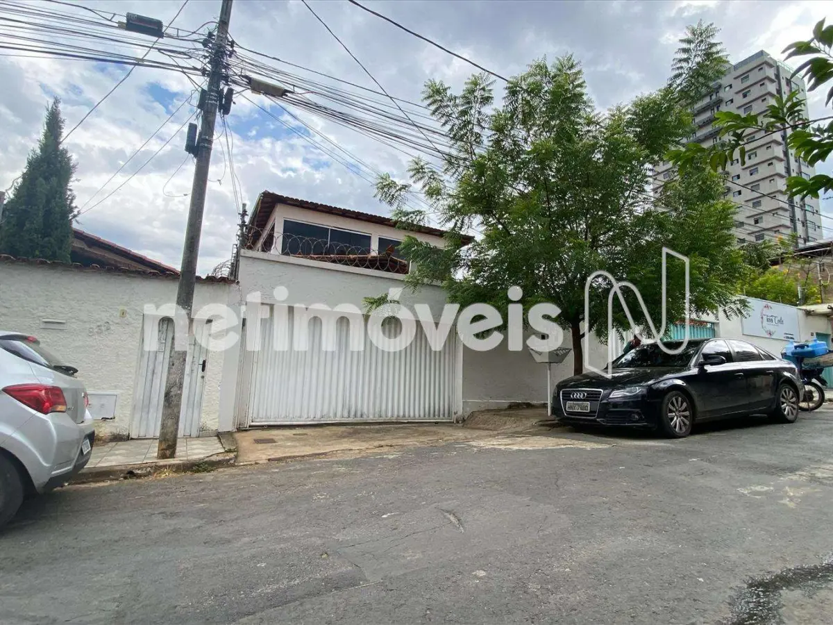 Casa para Venda com 6 quartos no bairro Cândida Câmara