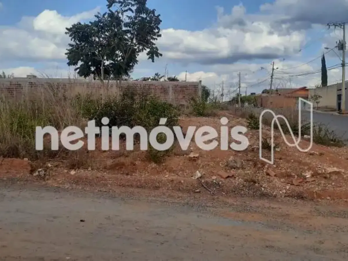 Lote para Venda com área de 360 m² no bairro Jardim Primavera