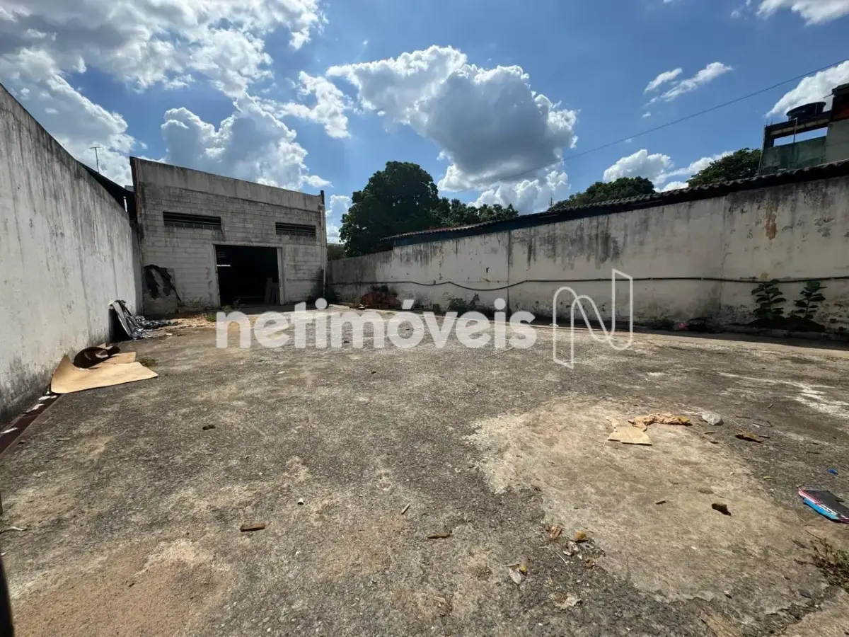 Ponto Comercial para Venda de área principal de 200 m² no bairro Sagrada Família