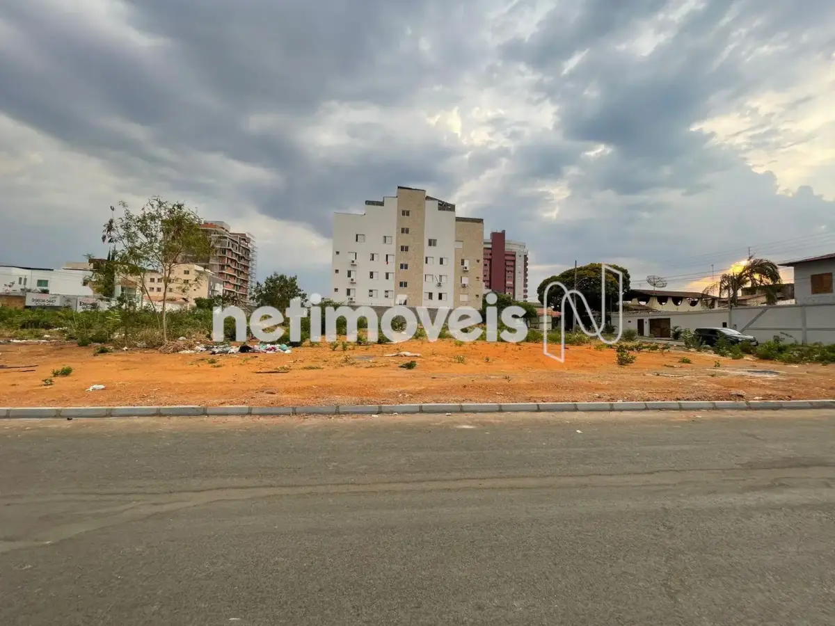 Lote para Venda com área de 888.62 m² no bairro Morada do Sol