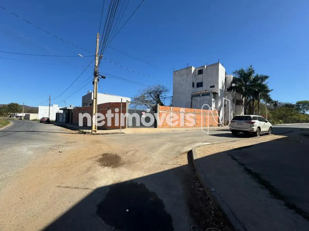 Lote para Venda com área de 182 m² no bairro Canelas