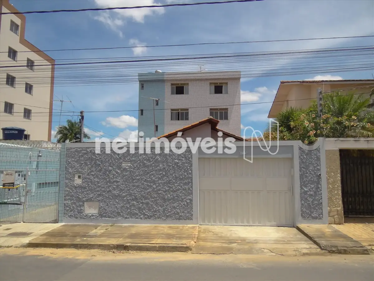 Casa para Venda com 3 quartos no bairro Cândida Câmara