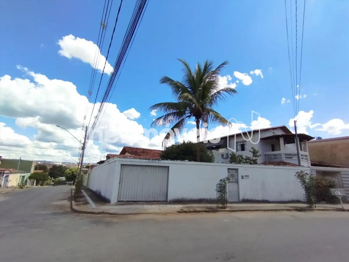 881633_0 Casa para Venda com 3 quartos no bairro Sagrada Família