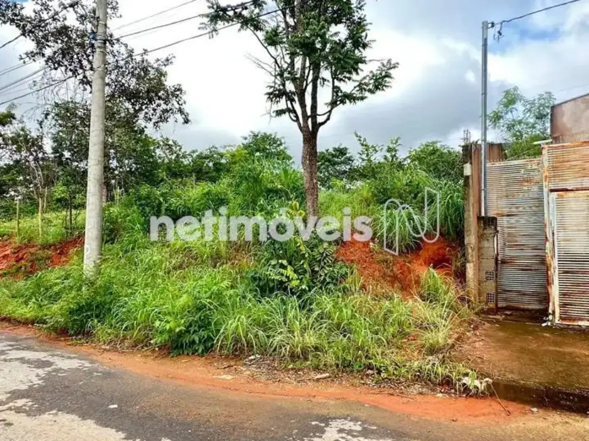 1081466_0 Lote para Venda com área de 360 m² no bairro Ibituruna