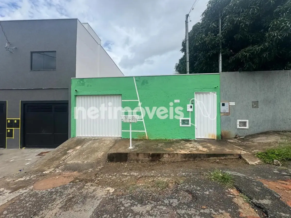 Casa para Venda com 3 quartos no bairro Raul Lourenço