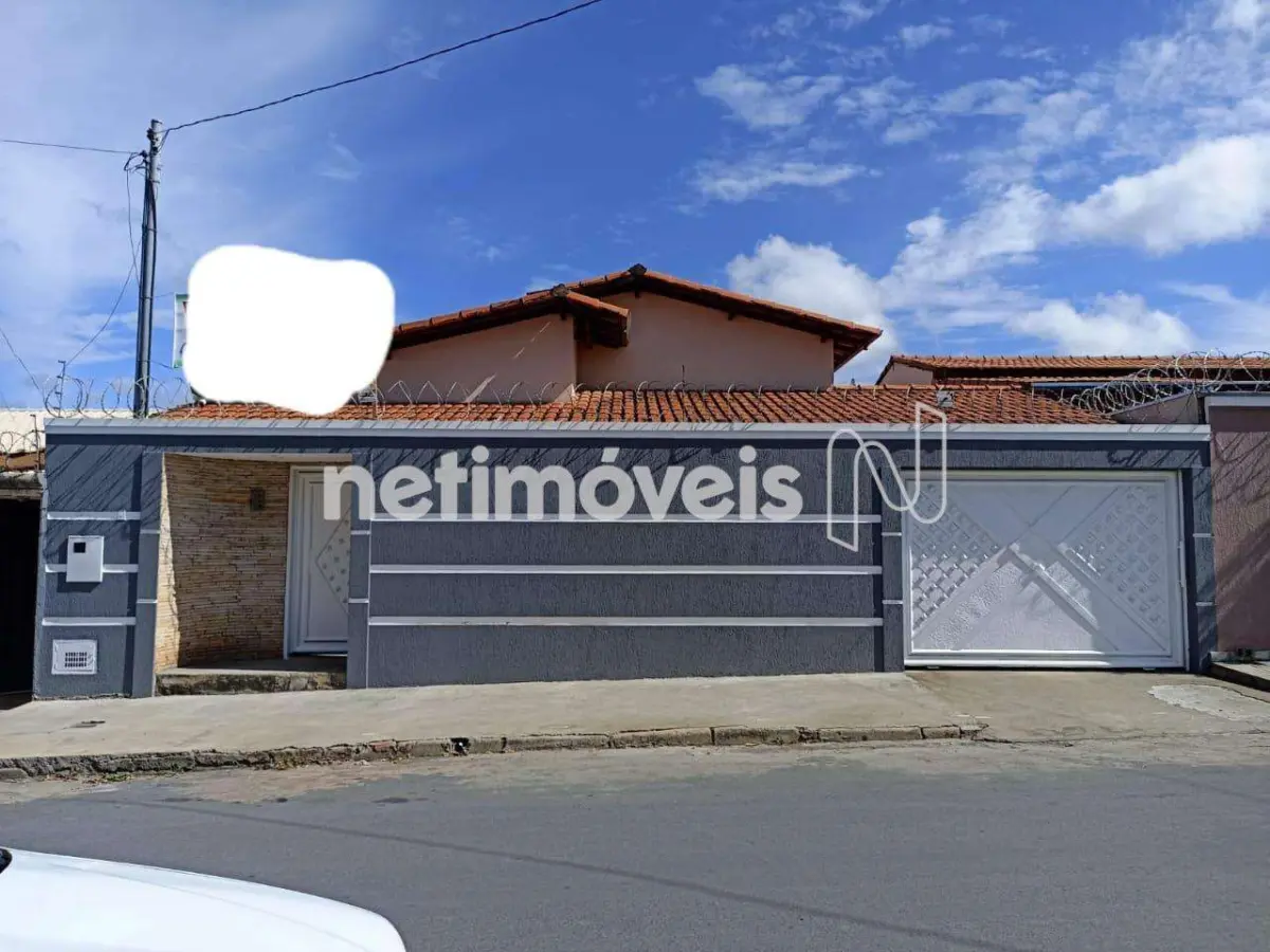Casa para Venda com 3 quartos no bairro Vila Regina