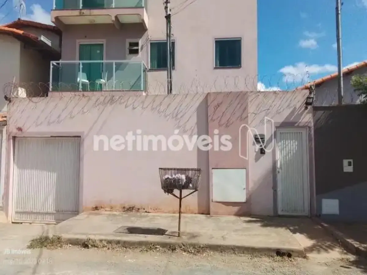 Apartamento para Venda com 3 quartos no bairro Raul Lourenço