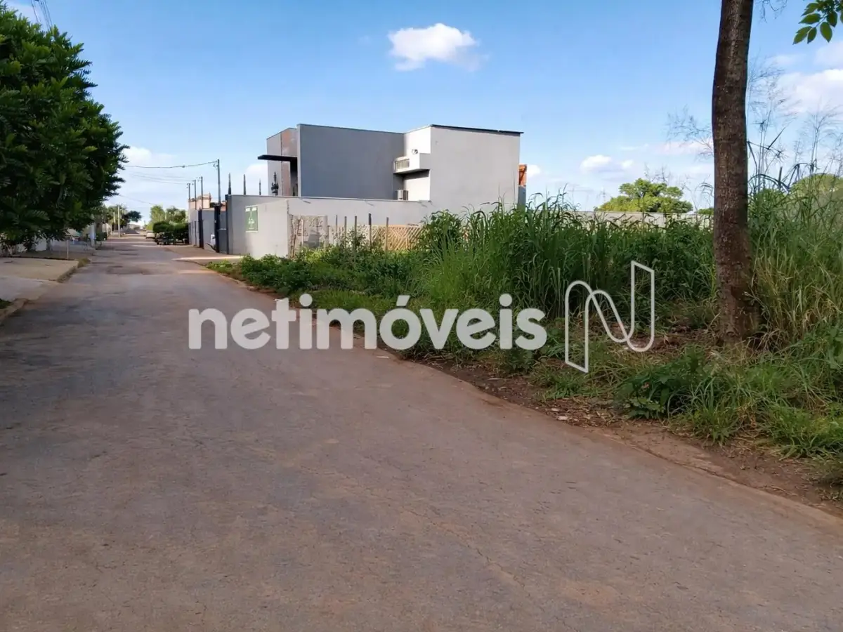 Lote para Venda com área de 364.45 m² no bairro Ibituruna