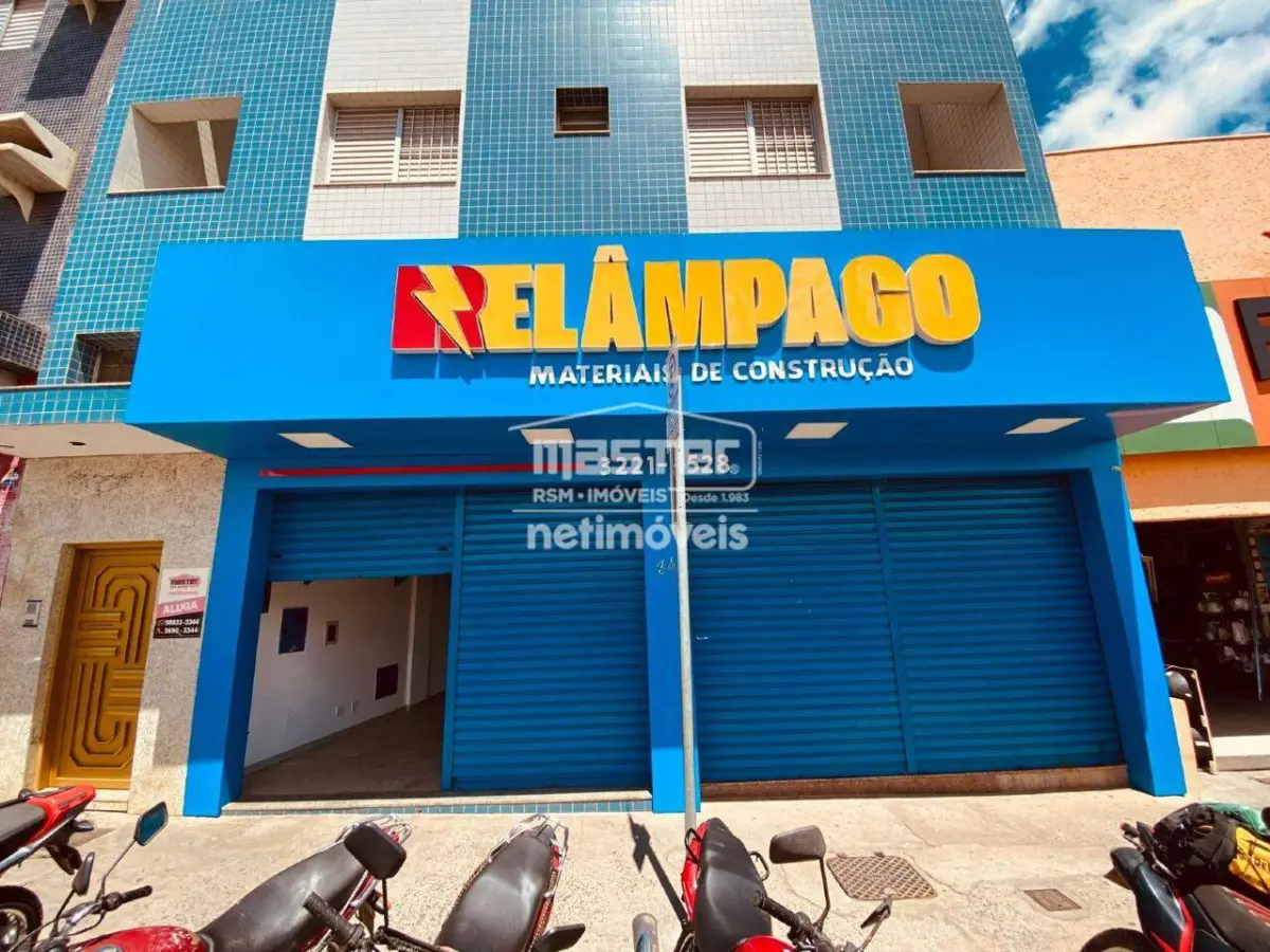 Ponto Comercial para Locação de área principal de 220,00 m² no bairro Centro