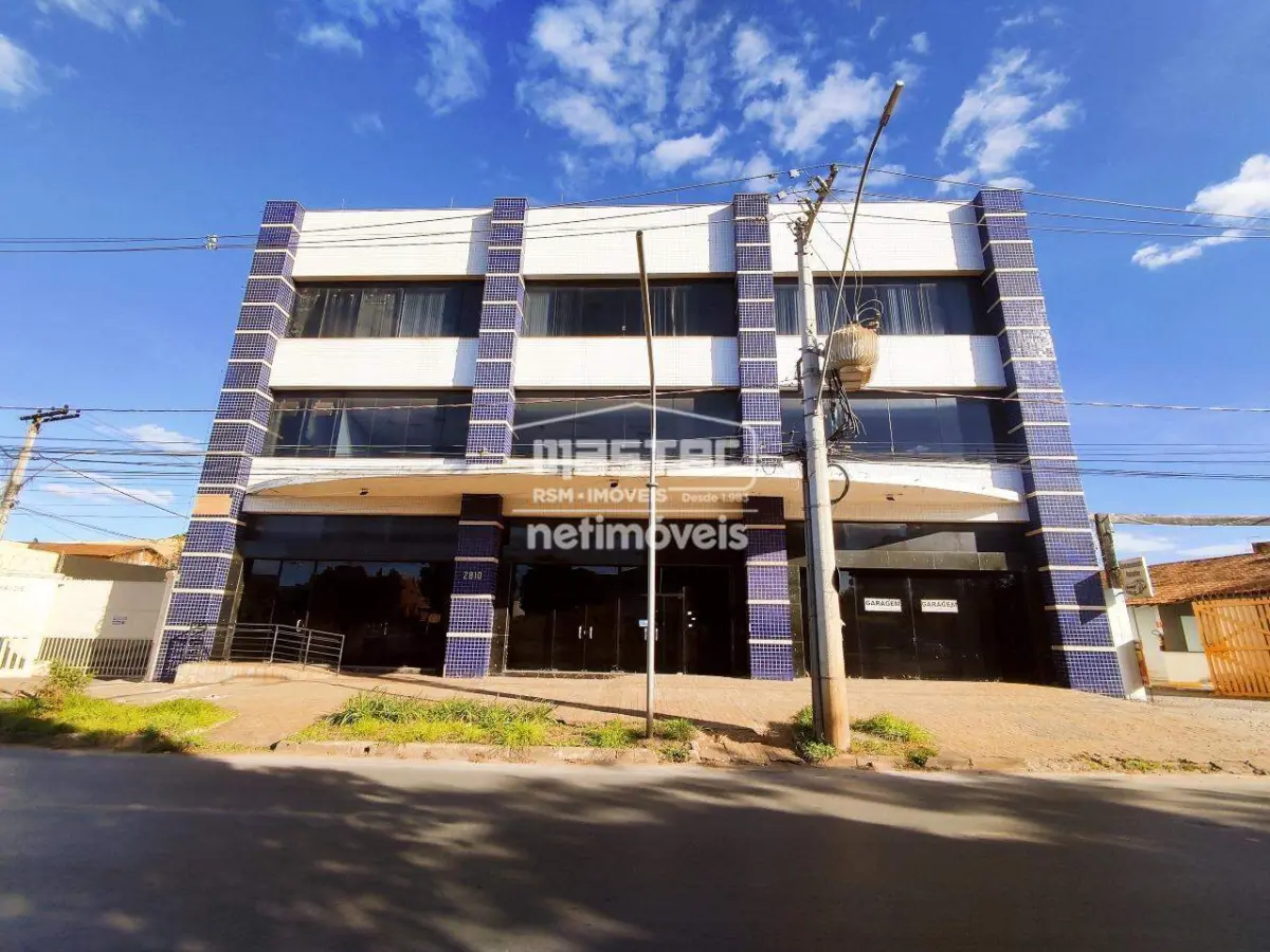 5092_0-1 Prédio para Locação com 38 salas no bairro Centro em Montes Claros