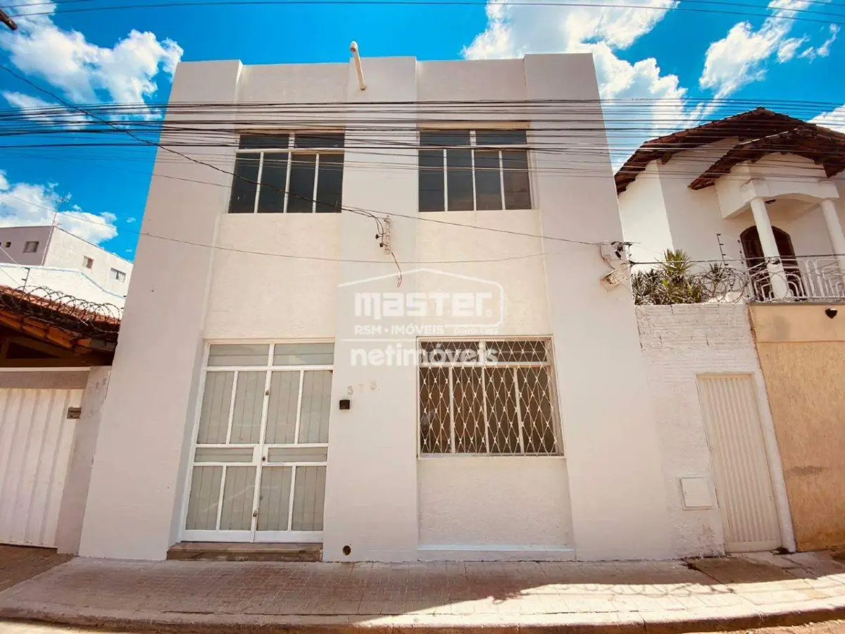 1106_0 Sala para Locação de área principal de 200,00 m² no bairro Centro